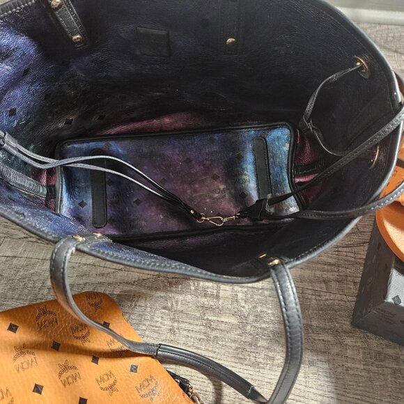 MCM Reversible tote bag with matching wallet - Picture 2 of 12